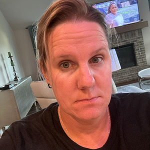 Meet your Posher, Leslee